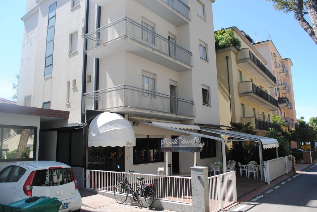 Hotel Pigalle Rimini Exteriör bild